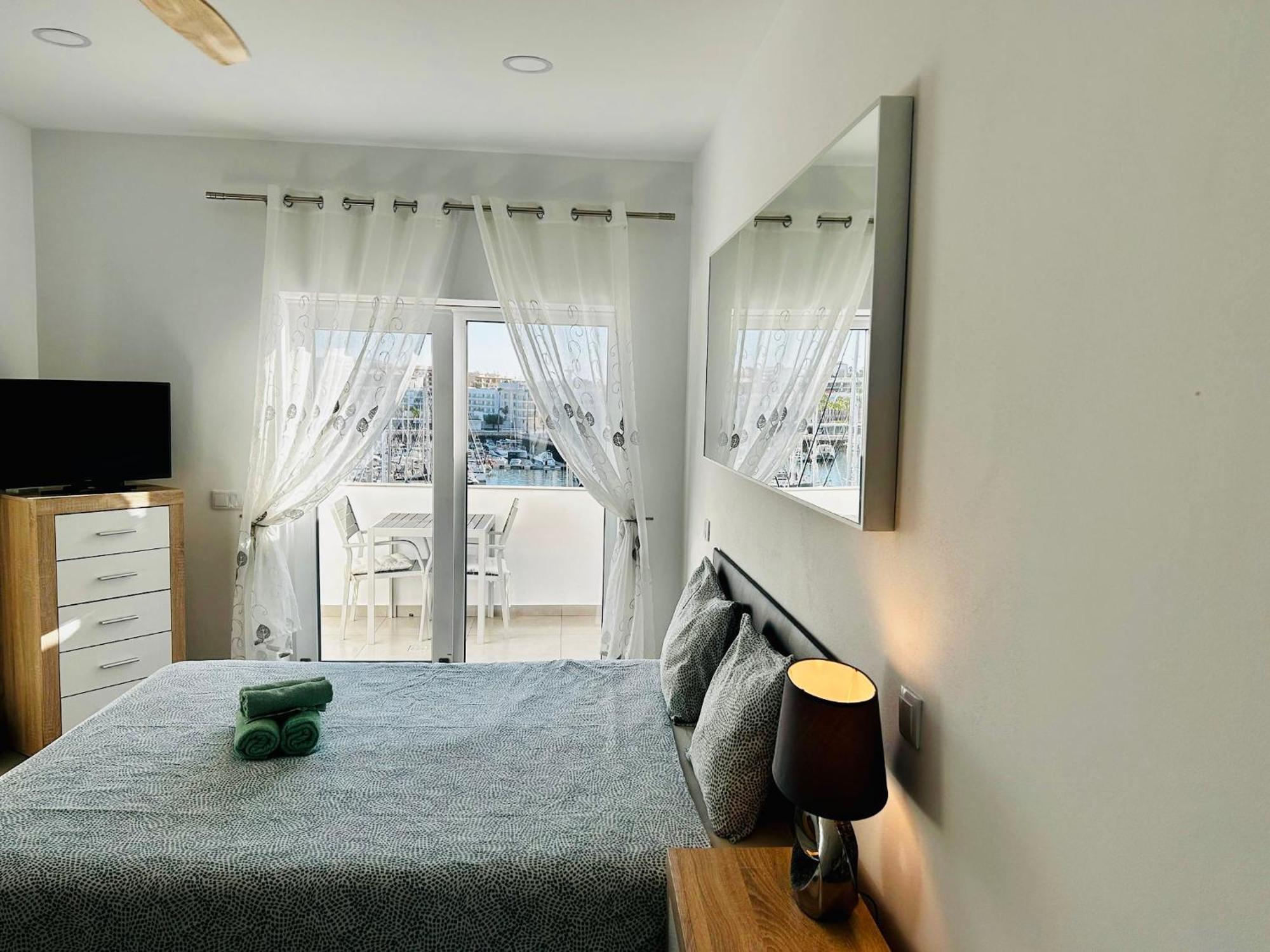 Studio Apt With Spectacular Views Of Lagos Marina Exteriör bild